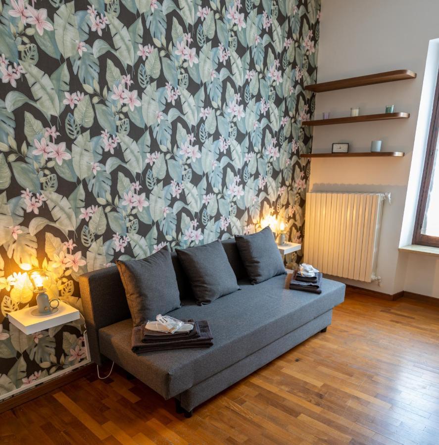 Centro storico-elegante appartamento con terrazza Asti Esterno foto