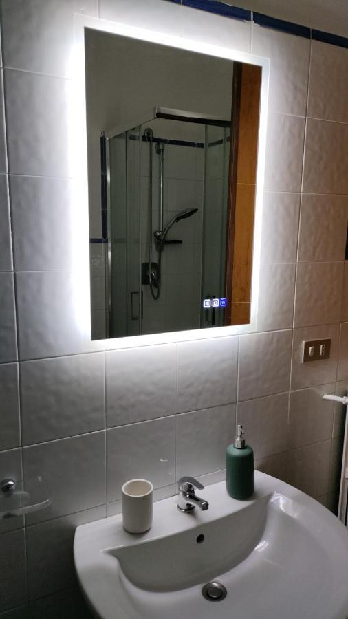 Centro storico-elegante appartamento con terrazza Asti Esterno foto